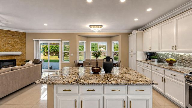 3934 Sterling Oaks Dr, Turlock, CA 95382