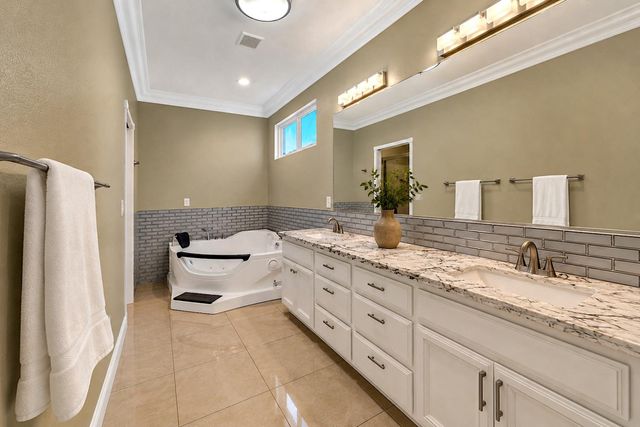 3934 Sterling Oaks Dr, Turlock, CA 95382