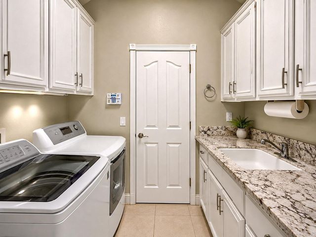 3934 Sterling Oaks Dr, Turlock, CA 95382