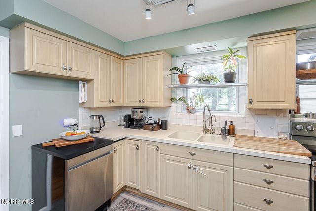 4337 Beverly Drive, Toledo, OH 43614