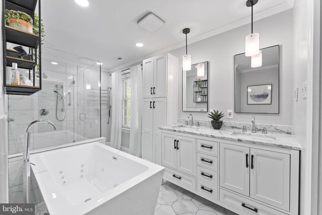 1100 QUINARD CT, Ambler, PA 19002