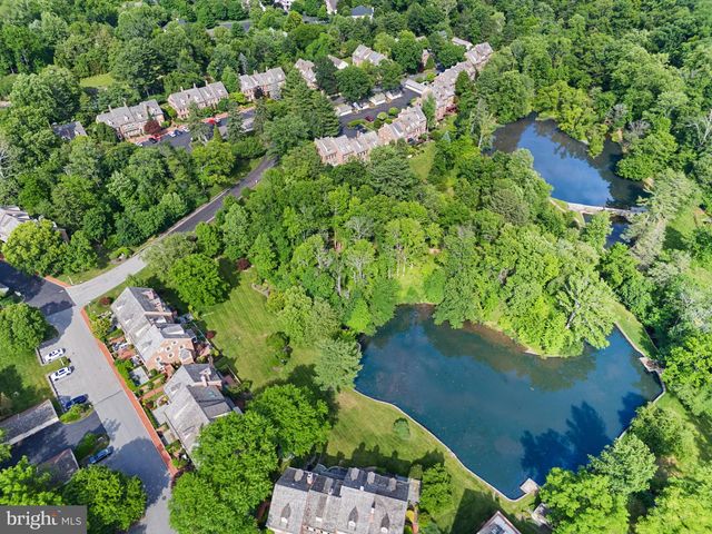 1100 QUINARD CT, Ambler, PA 19002