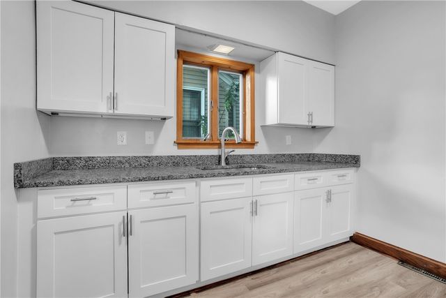 142 E Garfield Ave, New Castle, PA 16105