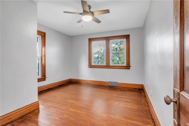 142 E Garfield Ave, New Castle, PA 16105