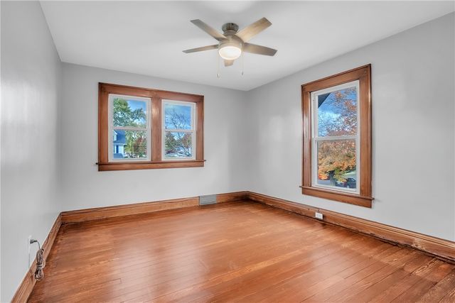 142 E Garfield Ave, New Castle, PA 16105