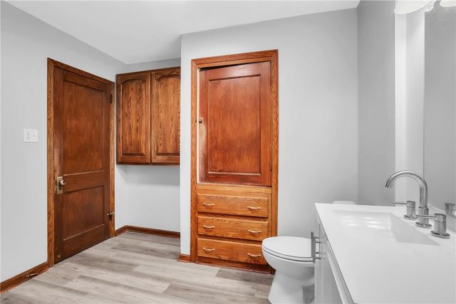 142 E Garfield Ave, New Castle, PA 16105