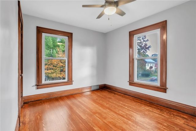 142 E Garfield Ave, New Castle, PA 16105