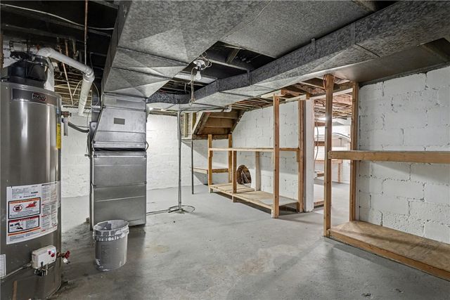 142 E Garfield Ave, New Castle, PA 16105