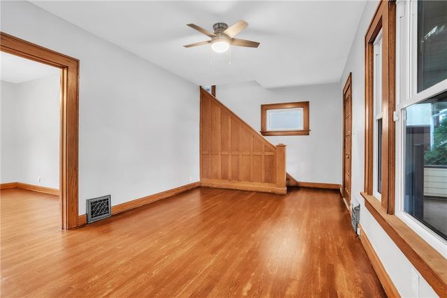 142 E Garfield Ave, New Castle, PA 16105