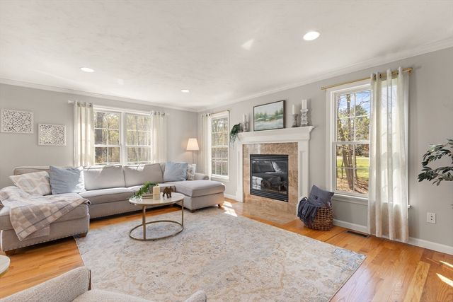 16 Pine St, Easton, MA 02375