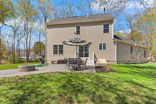 16 Pine St, Easton, MA 02375