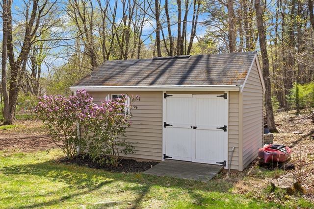 16 Pine St, Easton, MA 02375