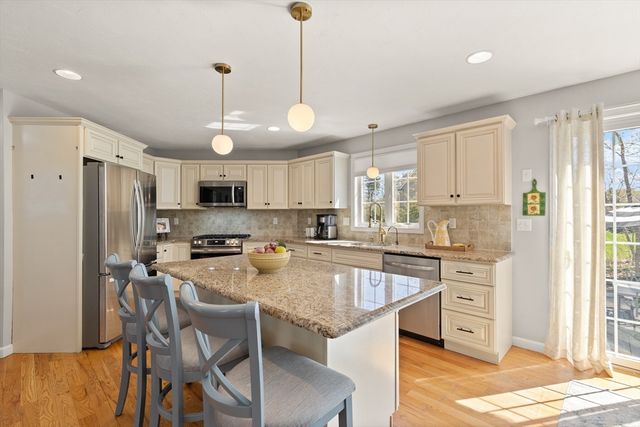 16 Pine St, Easton, MA 02375