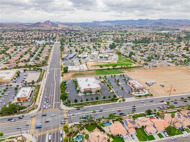 28820 Corte Suerte, Menifee, CA 92584