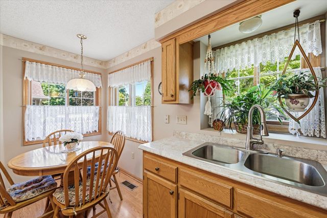 736 85th Lane NW, Coon Rapids, MN 55433