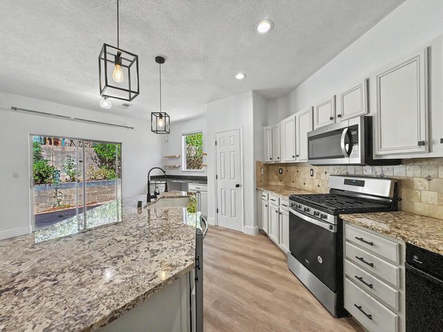 10215 Marin Drive NW, Albuquerque, NM 87114