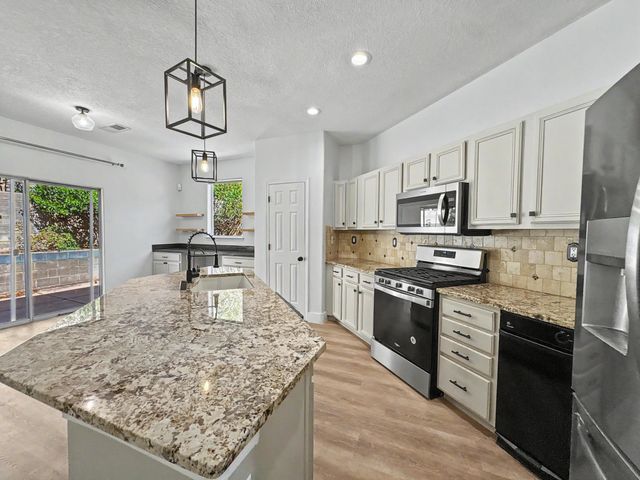 10215 Marin Drive NW, Albuquerque, NM 87114