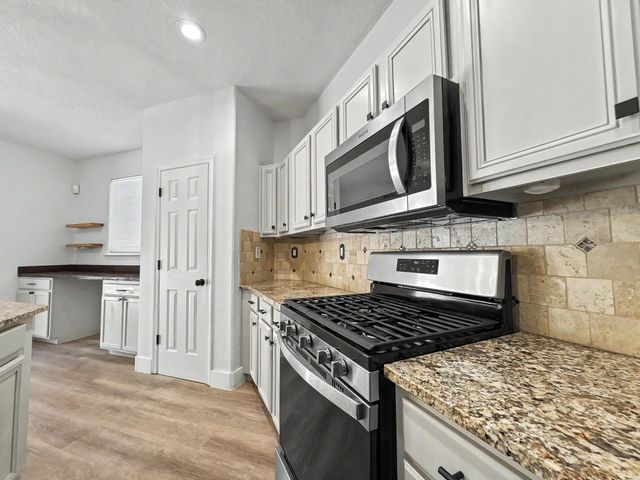 10215 Marin Drive NW, Albuquerque, NM 87114