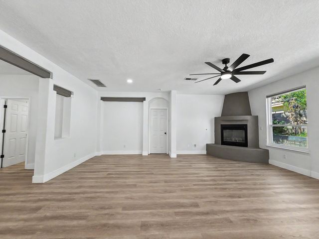 10215 Marin Drive NW, Albuquerque, NM 87114