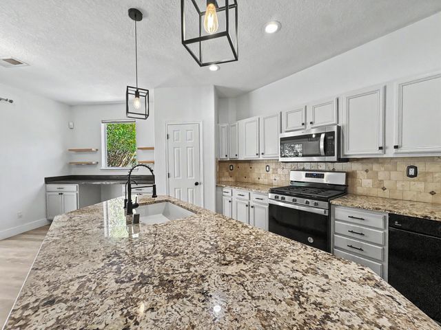 10215 Marin Drive NW, Albuquerque, NM 87114