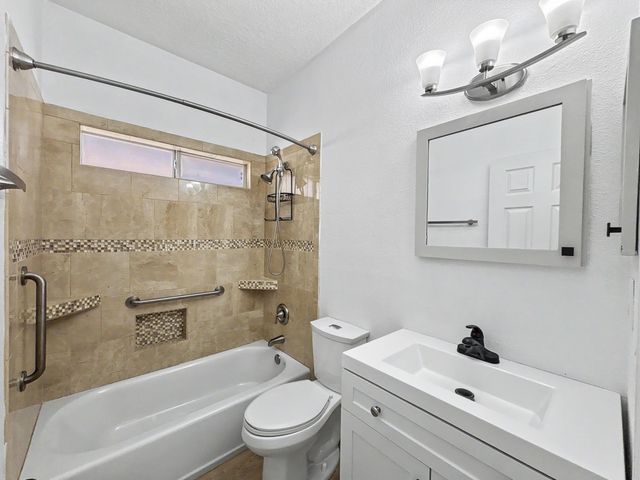 10215 Marin Drive NW, Albuquerque, NM 87114
