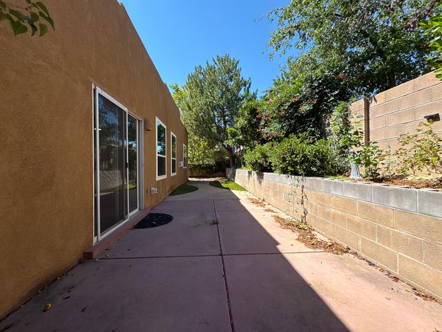 10215 Marin Drive NW, Albuquerque, NM 87114