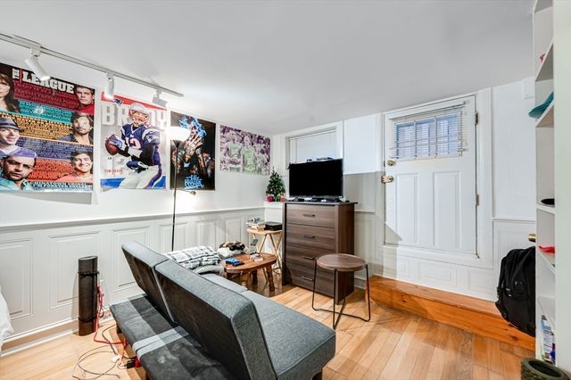 6 Goodwin Place B, Boston, MA 02114