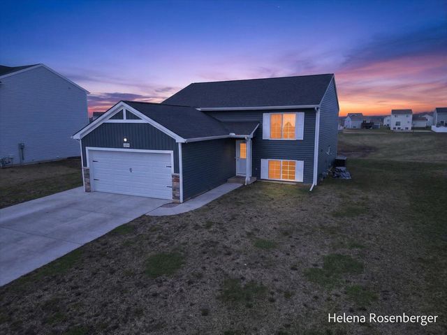 1700 Harper Grove Lane, Vicksburg, MI 49097