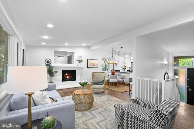 2954 VIEWPOINT RD, Alexandria, VA 22314