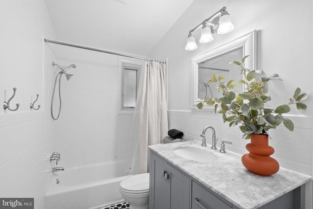 2954 VIEWPOINT RD, Alexandria, VA 22314