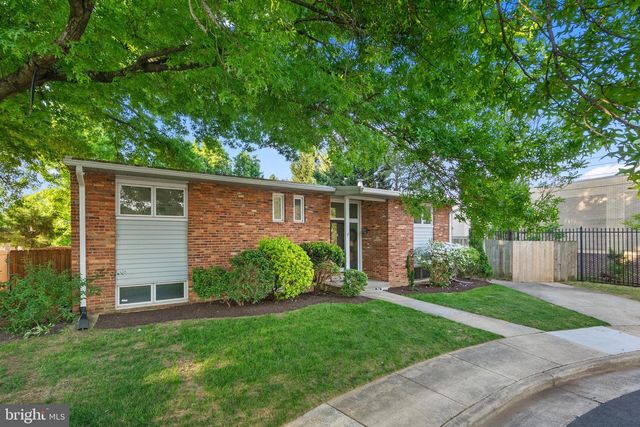2954 VIEWPOINT RD, Alexandria, VA 22314