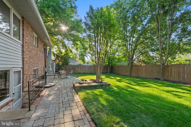 2954 VIEWPOINT RD, Alexandria, VA 22314
