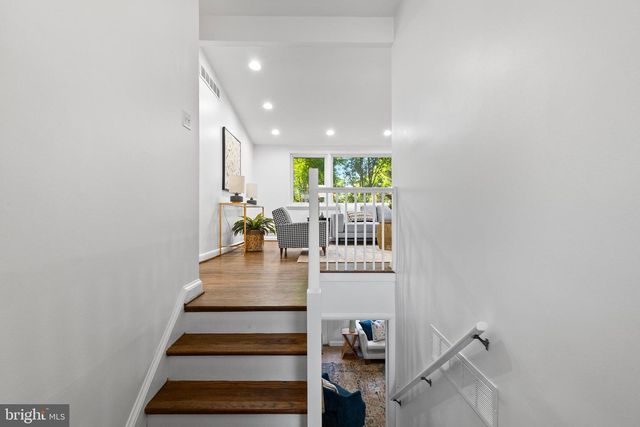 2954 VIEWPOINT RD, Alexandria, VA 22314