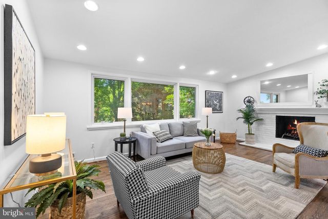 2954 VIEWPOINT RD, Alexandria, VA 22314