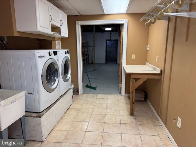 52 HILLSIDE AVE, Souderton, PA 18964