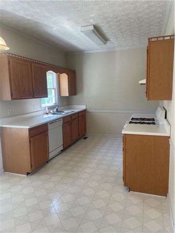 15 Glenmark Drive, Dallas, GA 30157