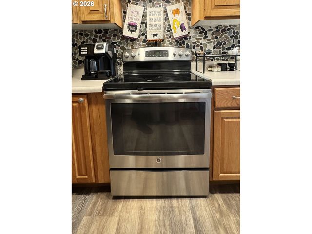 1119 A St, Springfield, OR 97477