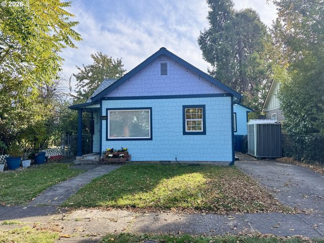 1119 A St, Springfield, OR 97477
