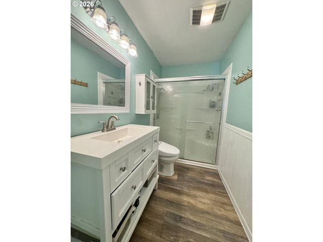 1119 A St, Springfield, OR 97477