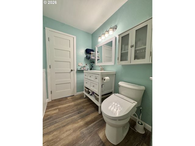 1119 A St, Springfield, OR 97477