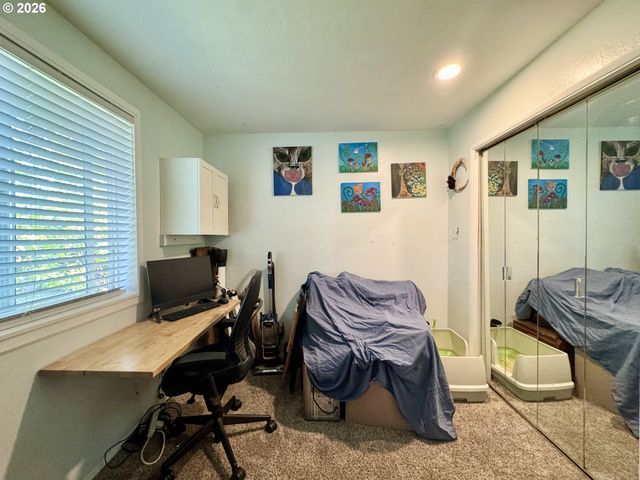 1119 A St, Springfield, OR 97477