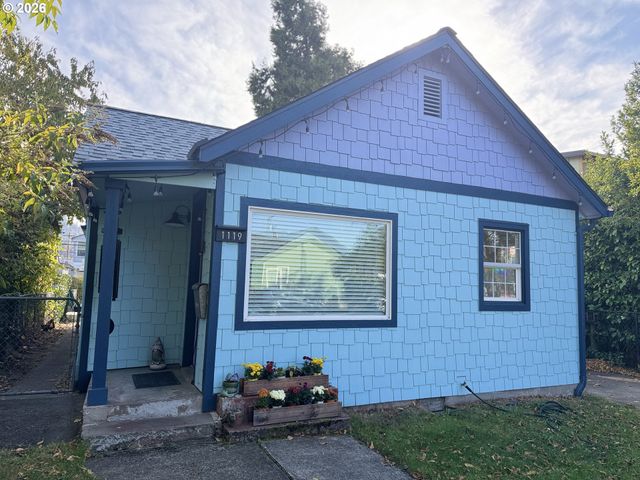 1119 A St, Springfield, OR 97477