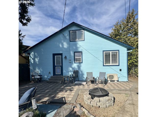 1119 A St, Springfield, OR 97477