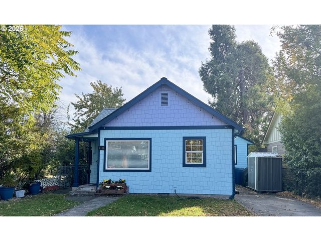 1119 A St, Springfield, OR 97477