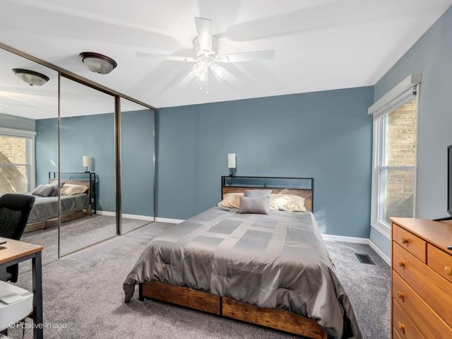 5530 E Lake Drive 98B, Lisle, IL 60532