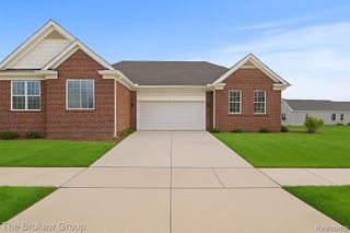 1423 Luxington Street, Lapeer, MI 48446