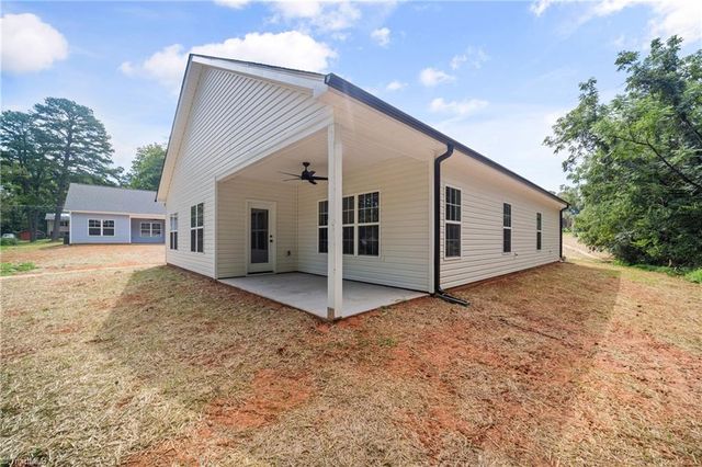 1649 Ralee Drive, Winston-salem, NC 27127
