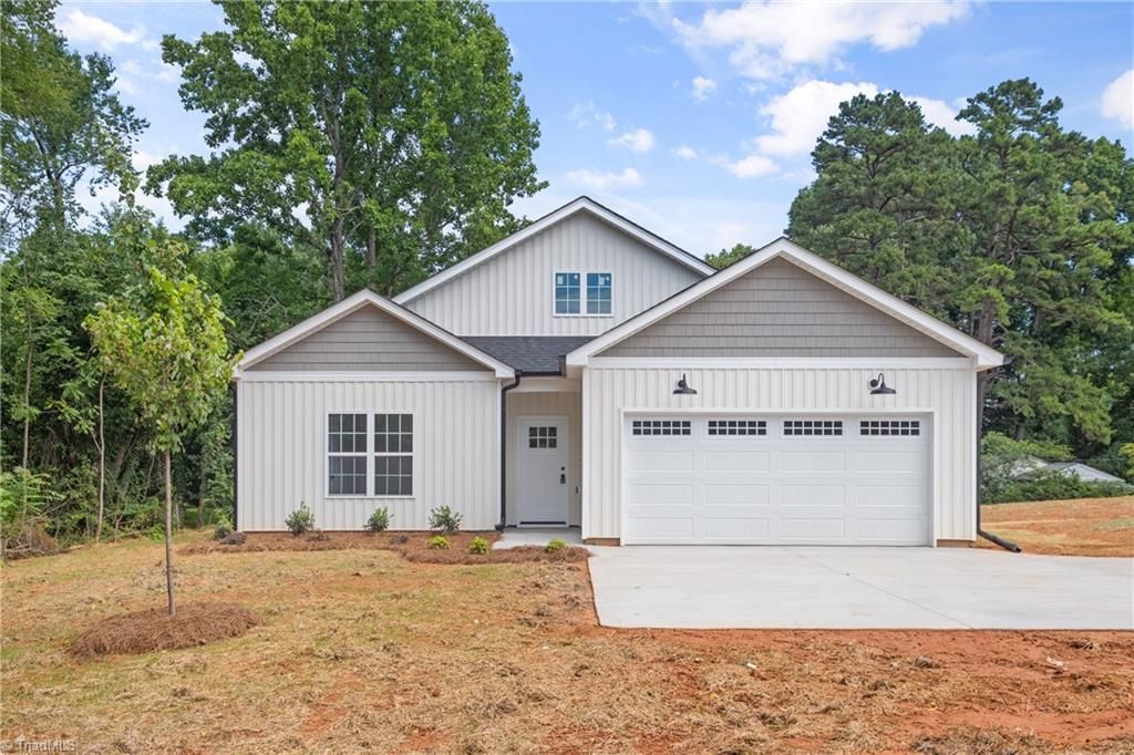 1649 Ralee Drive, Winston-salem, NC 27127
