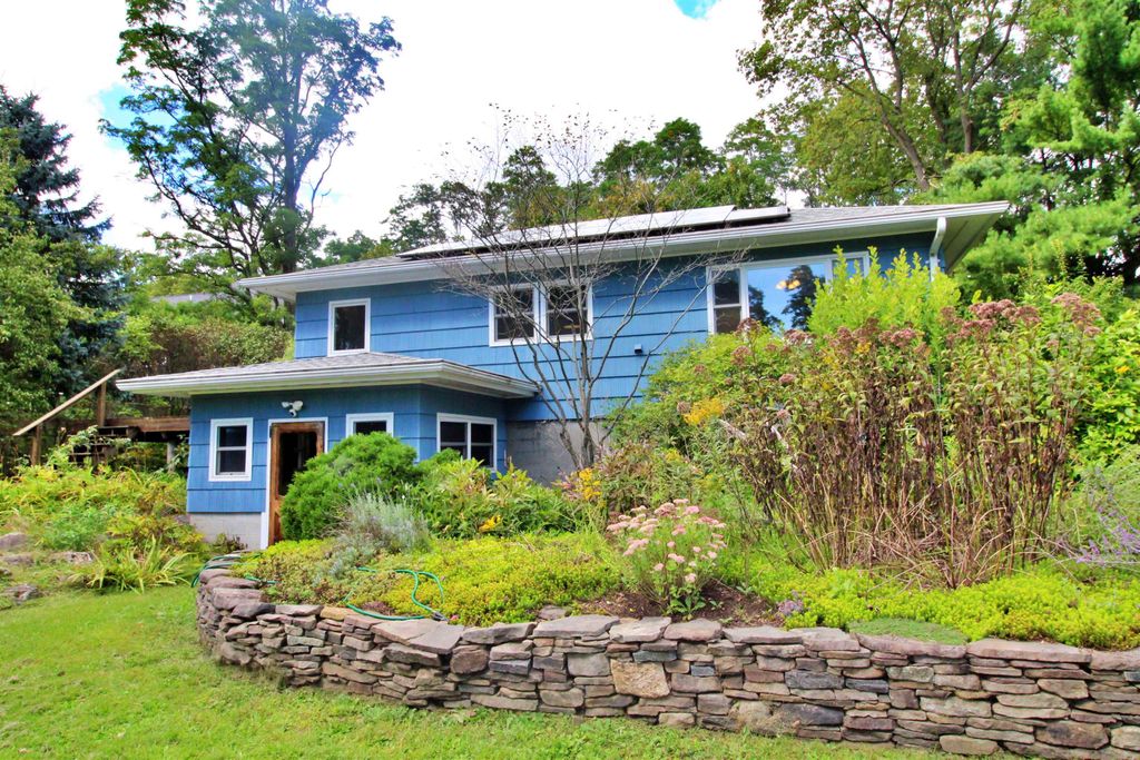703 Dorset Street, South Burlington, VT 05403