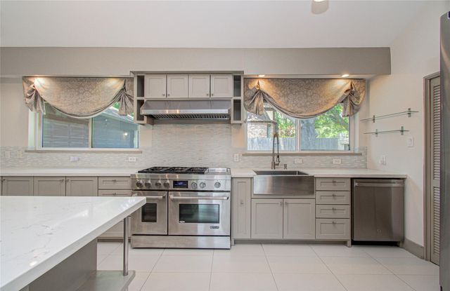 14603 Carolcrest Drive, Houston, TX 77079